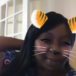 Meet your Posher, Elithia